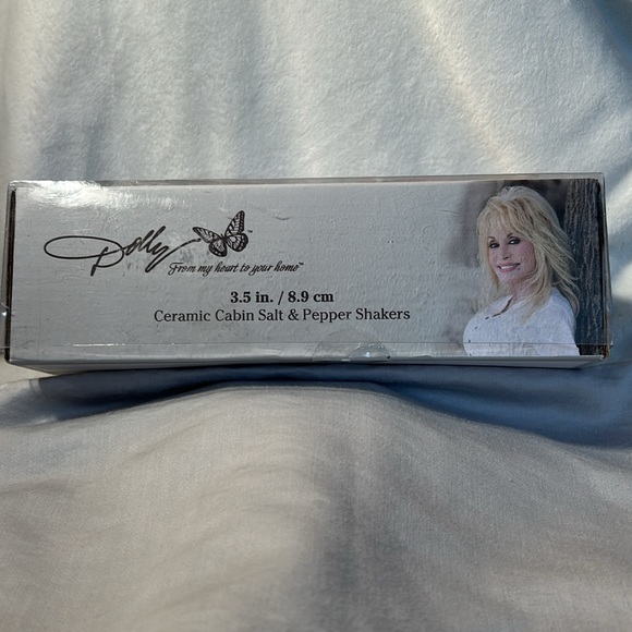 NWT/NIB Dolly Parton Holiday Salt & Pepper Shakers - Picture 2 of 6